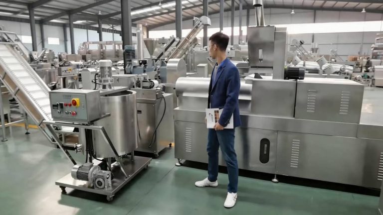 Zhuoheng twin-screw extrusion line equipped with injection pump, producing high-margin core-filled puffed snacks.